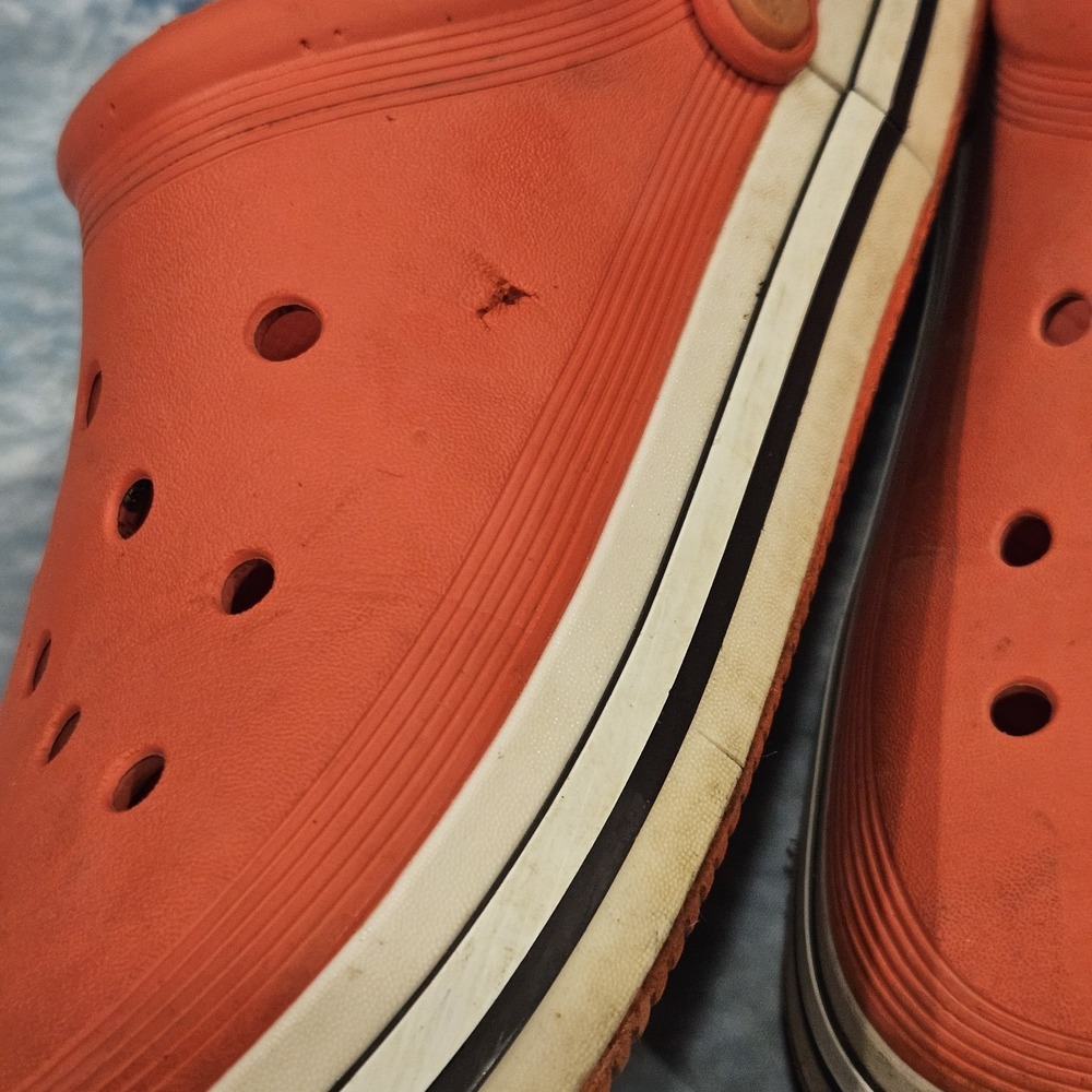 Crocs Crocband Red Clogs Men's 10 Women's 12 Slip On Shoes Fair Condition - Picture 7 of 9